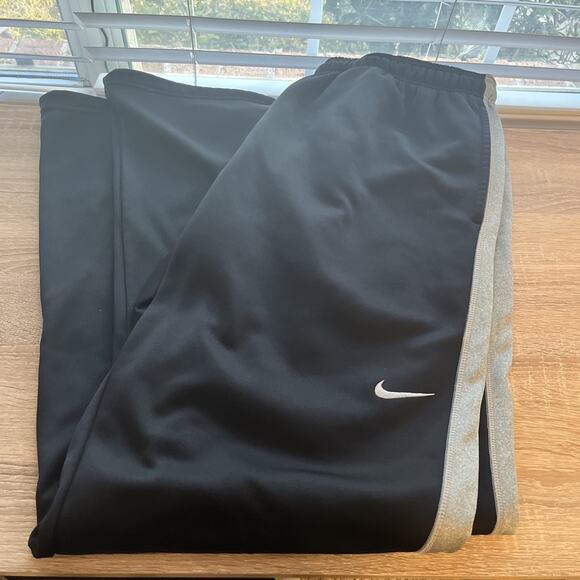 Nike Dri-Fit Therma Training Pants Mens Size Xl Black Sweatpants Swoosh Pockets - Picture 1 of 10